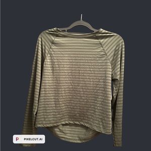 Long sleeve workout shirt!